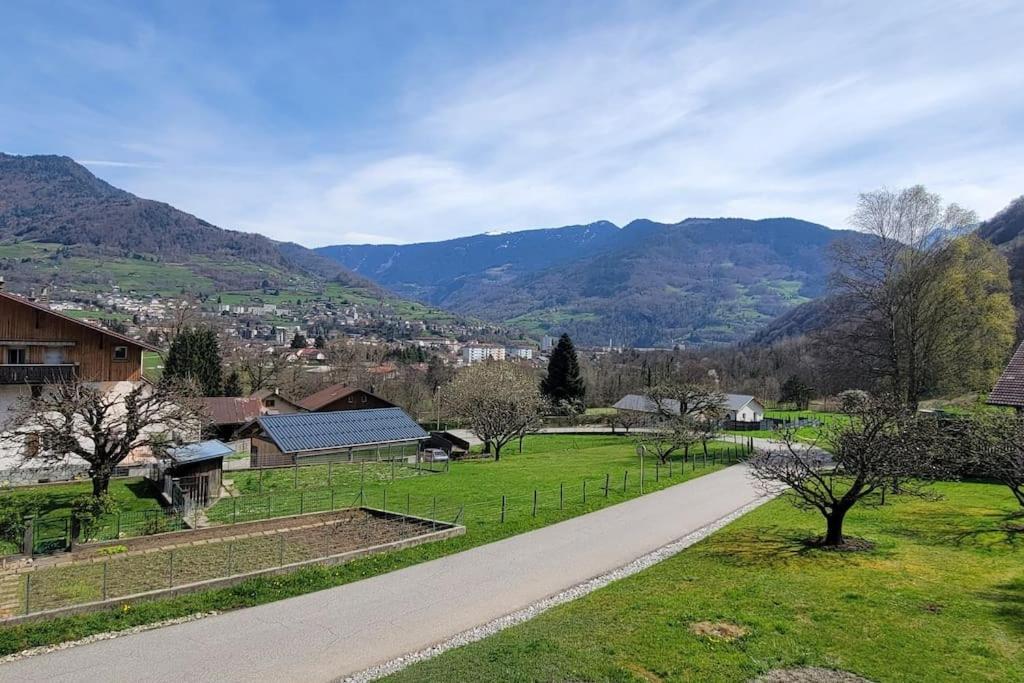 Superbe Appartement T2 Climatise, Idealement Situe Ugine Exterior foto
