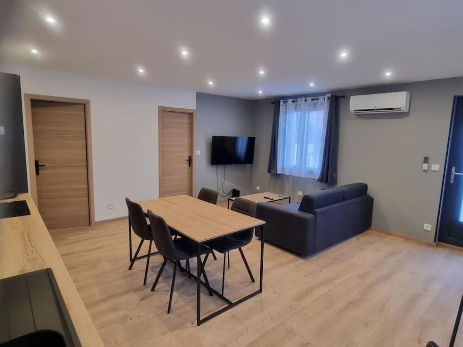 Superbe Appartement T2 Climatise, Idealement Situe Ugine Exterior foto